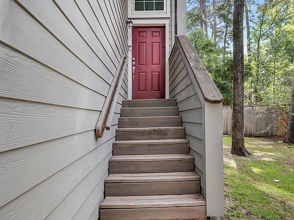 2nd image of 82 Marble Rock Pl