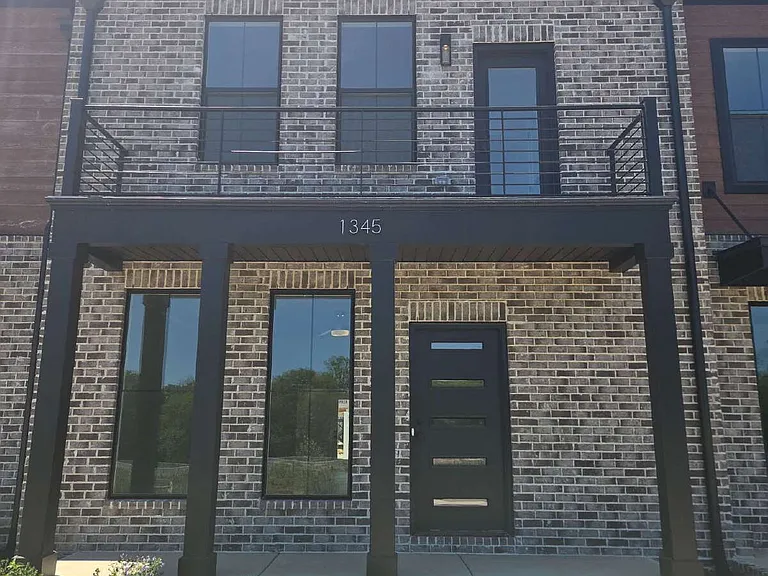 1345 Rebecca Johns Dr — Photo 1