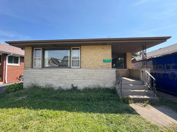 1947 Schrage Ave, Whiting, IN 46394