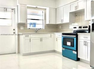 1090 SW 3rd St #1090, Hallandale, FL 33009