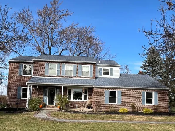 74 Chatham Pl, Newtown, PA 18940