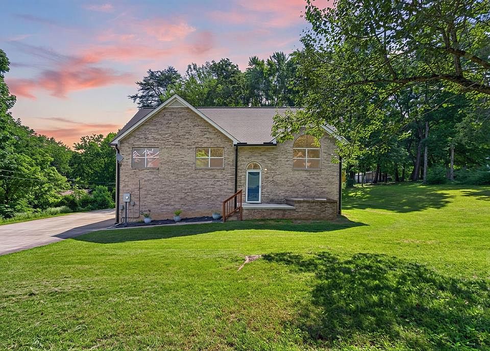 1st image of 163 Big Springs Cir