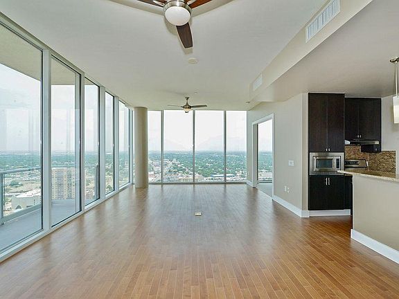 5th image of 600 E Market St #3118
