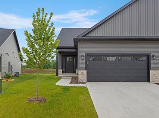 3 Prairie Trl, Monticello, IL 61856