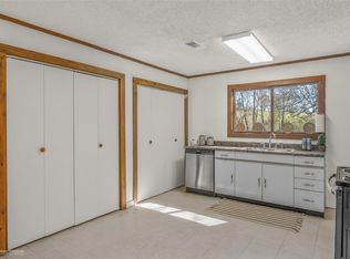 203 Thomas Rd, Athens, LA 71003