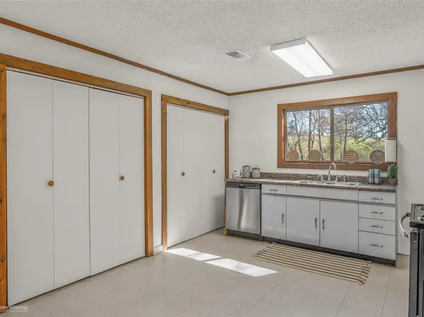 203 Thomas Rd, Athens, LA 71003