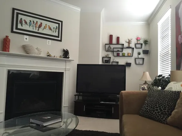 22732 Parkland Farms Ter, Ashburn, VA 20148