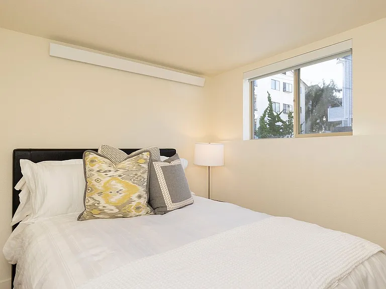 Ballard Seattle 3 Bedroom Apartment for Rent | In-Unit Laundry, Pet Friendly, Parking Available &... — Photo 12