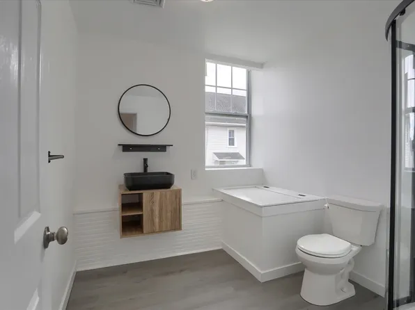 754 N Railroad St, Palmyra, PA 17078