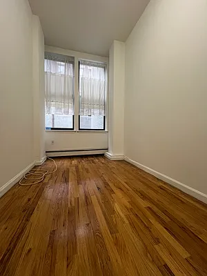 Rented by Link NY Realty | media 14