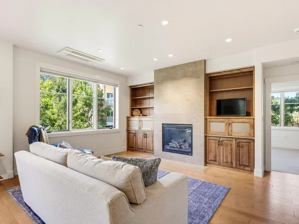 175 Lithia Way Unit 200, Ashland, OR 97520