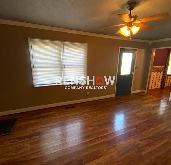 30 Trader Ln — Photo 8