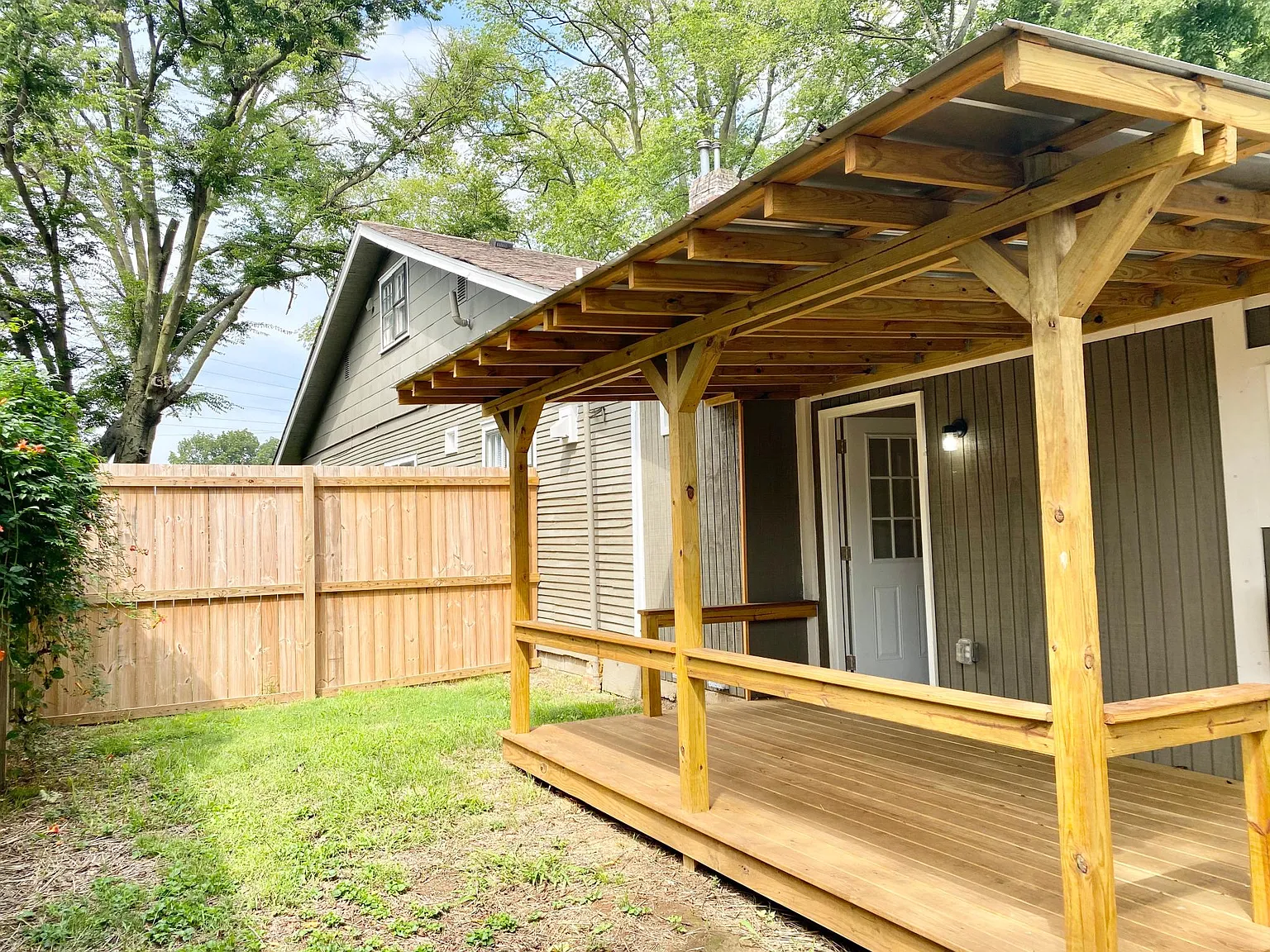 5105 Georgia Ave — Photo 2