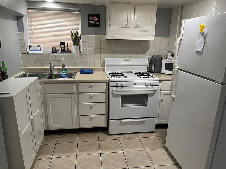 6136 W School St #8/21 — Photo 10