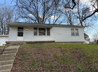 206 S 1st St, Pinckneyville, IL