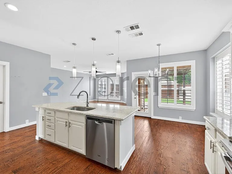 10604 Ambergate Ln — Photo 16