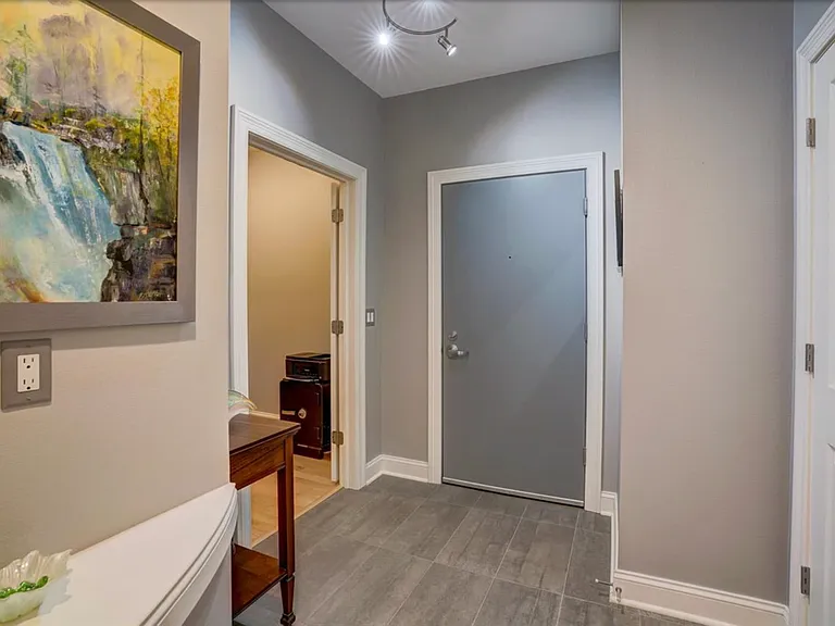 625 N Segoe Rd — Photo 16