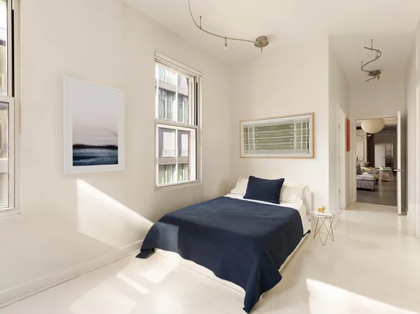 39 1/2 Crosby Street image 4 of 11