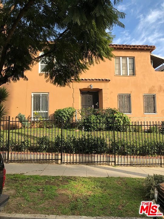 1st image of 206 S Kenmore Ave APT 1