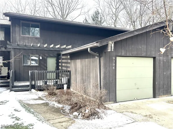 9394 Bassett Ln, North Royalton, OH 44133