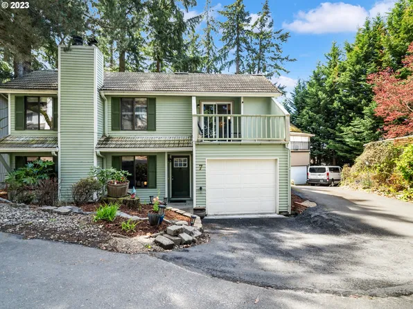 12340 NW McDaniel Rd APT 7, Portland, OR 97229