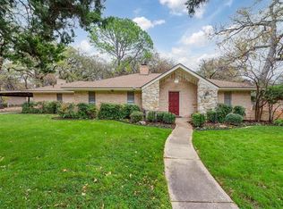 2346 Ravenwood Dr, Grand Prairie, TX 75050