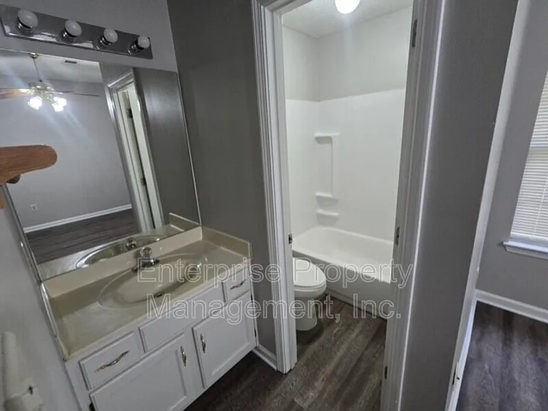 4444 Longtree Cv — Photo 5