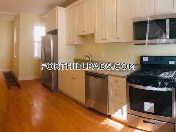 52 Guild St, Roxbury, MA