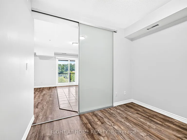 570 Lolita Gdns #430 — Photo 28