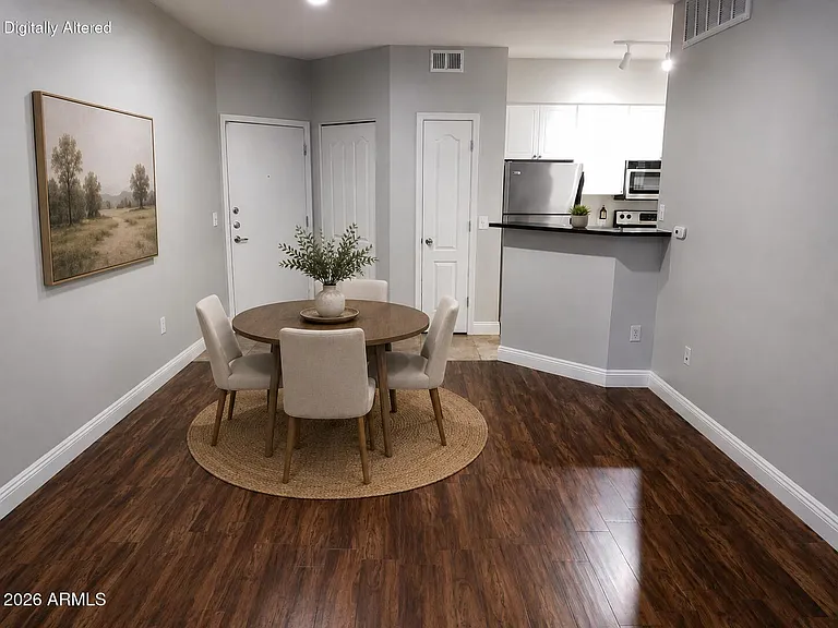 1701 E Colter St #106 — Photo 2