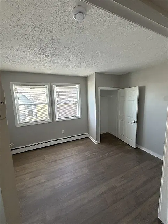 5 bed, 2000 sqft, $4,200 — Photo 4