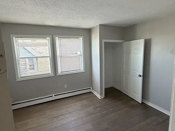 4th image of 44 High Rock St Floor 1