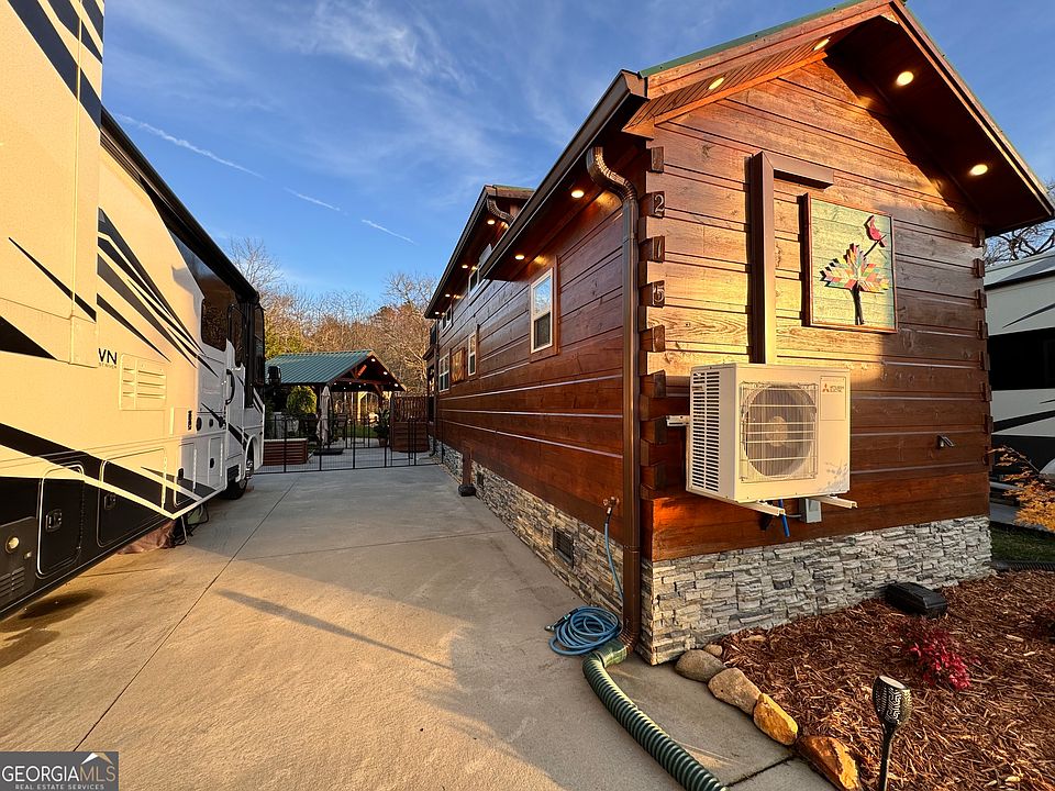 1st image of 453 Golden Nugget Rd #215