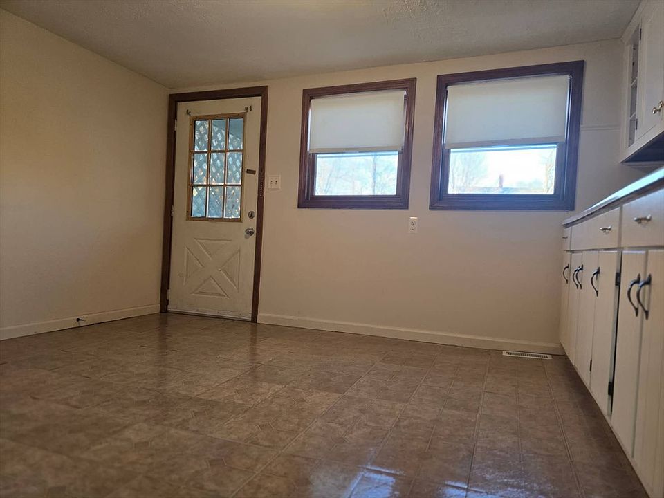 1st image of 5-7 Sea St #2