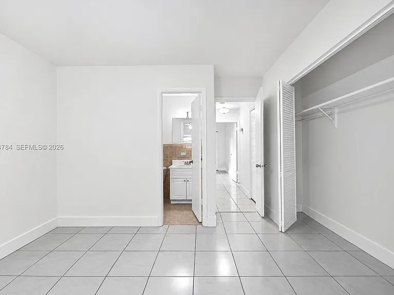 3231 SW 25th St #2 — Photo 7