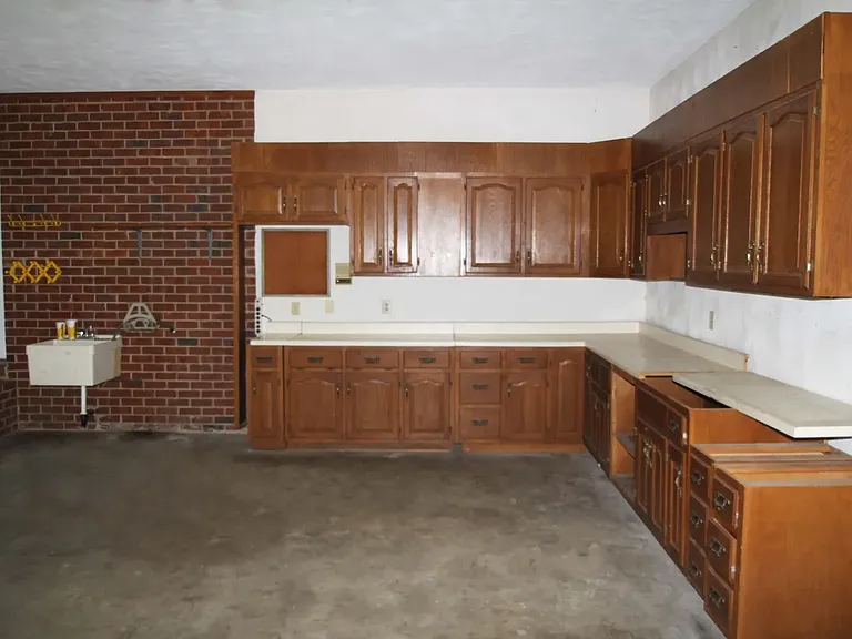 515 Stonewall St — Photo 7