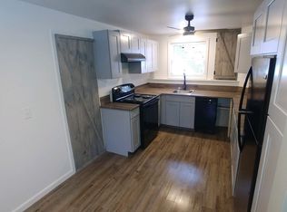 5 Park St APT 4, Phelps, NY 14532