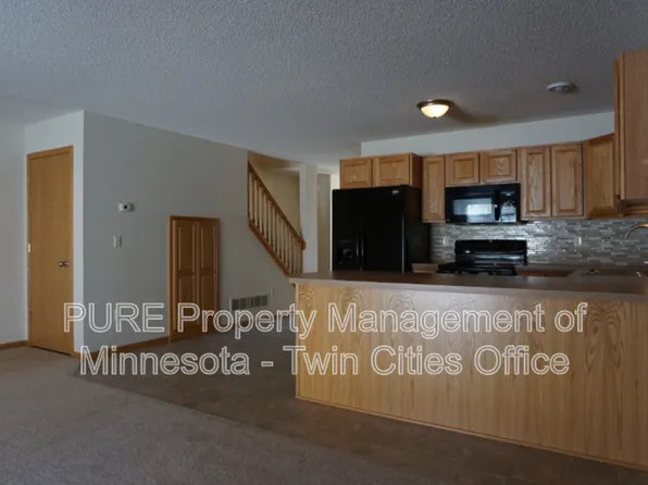 6376 Upper 13th St N, Oakdale, MN 55128