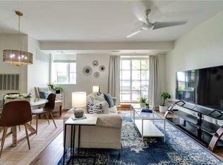 262 Dundas St E #105, Hamilton, ON L8B1A9