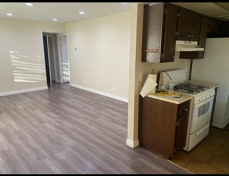 1405 Vegas Valley Dr #0 — Photo 4