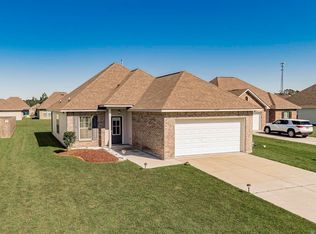 13719 Acacia Ct, Denham Springs, LA 70726