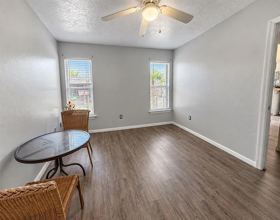 1 bed, 1.0 bath, 450 sqft, $1,100 — Photo 1