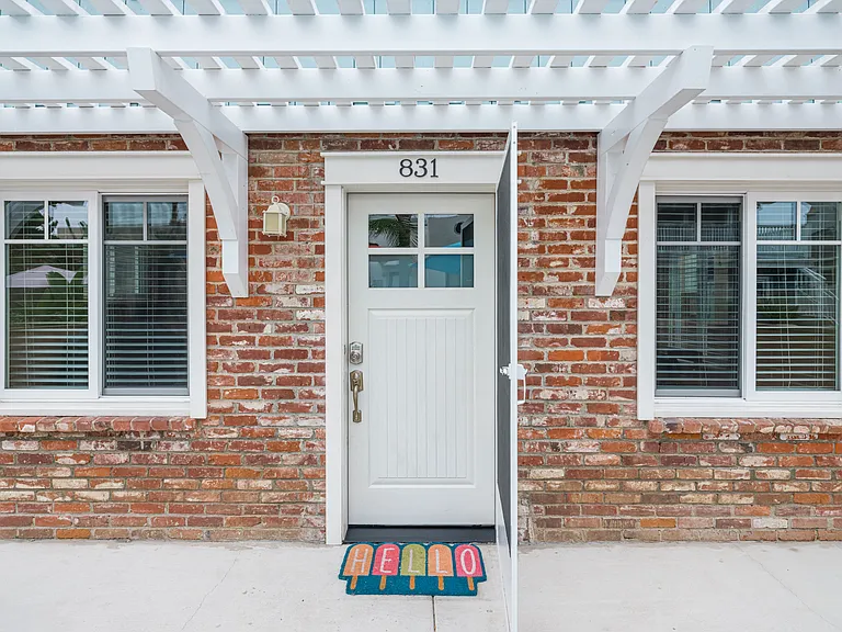833 Isthmus Ct — Photo 19