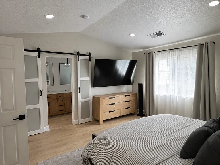 100 Chalet Woods Cir — Photo 6