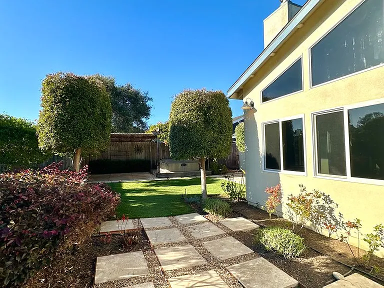 429 Daytona Dr — Photo 24