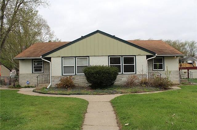 1st image of 308 17th Ave N