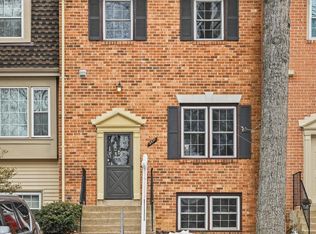 9971 Whitewater Dr, Burke, VA 22015