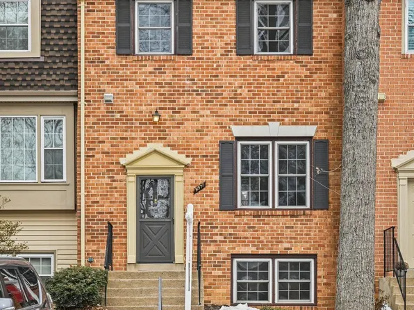 9971 Whitewater Dr, Burke, VA 22015