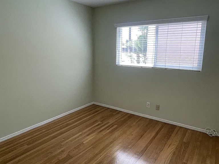 3355 Manning Ave #17 — Photo 21