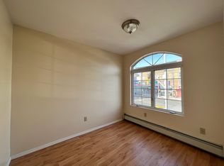 176-10 Jamaica Ave, Jamaica, NY 11433